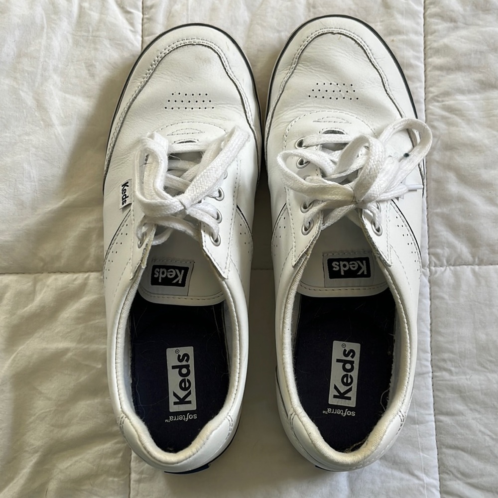 Keds white casual tennis shoes, Size 8 wide